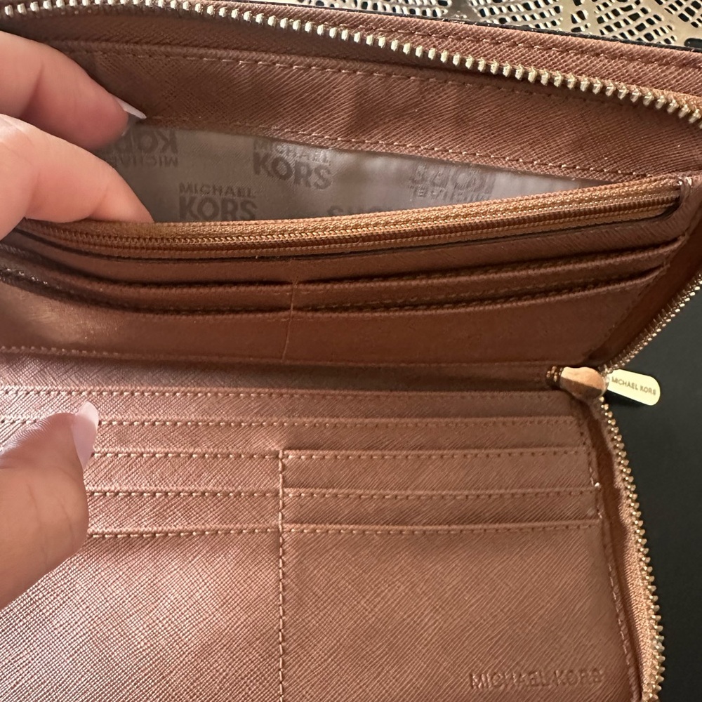 Michael Kors Tan Wallet with Gold Zipper - Picture 3 of 5